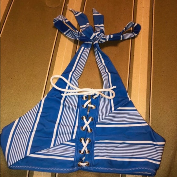 ♥️x2HP♥️Lovers + Friends Lace Up Halter Style Bikini Top ONLY - Picture 3 of 5